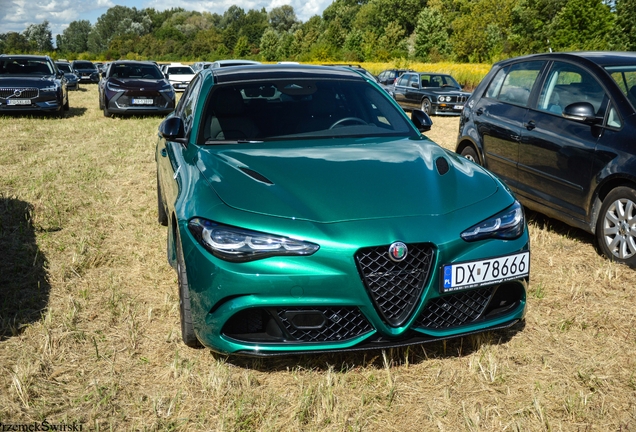 Alfa Romeo Giulia Quadrifoglio 2023