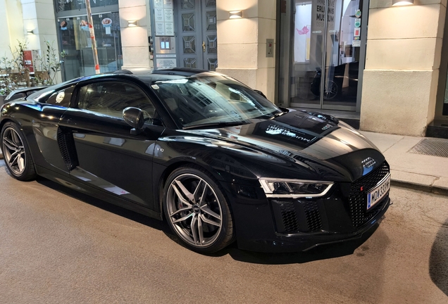 Audi R8 V10 Plus 2015