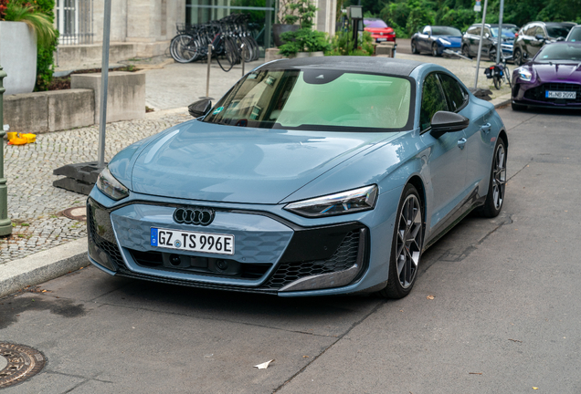 Audi RS E-Tron GT 2025