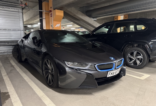 BMW i8