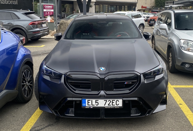 BMW M5 G90
