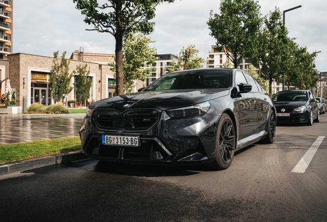BMW M5 G90