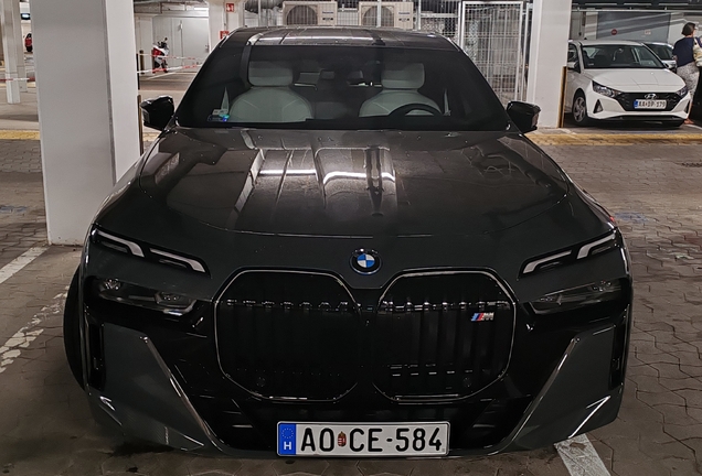 BMW M760e xDrive