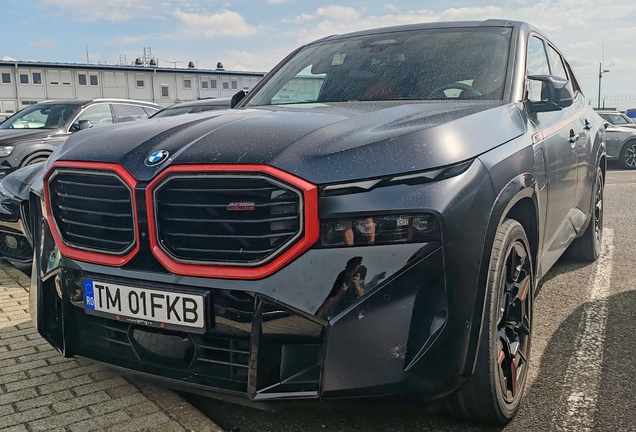 BMW XM G09 Label Red
