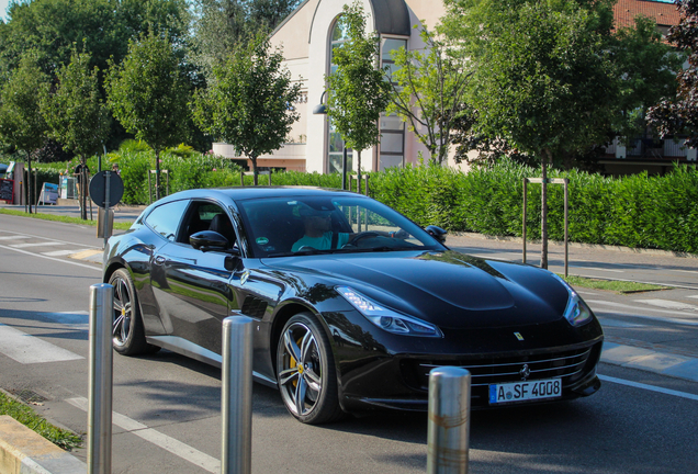 Ferrari GTC4Lusso