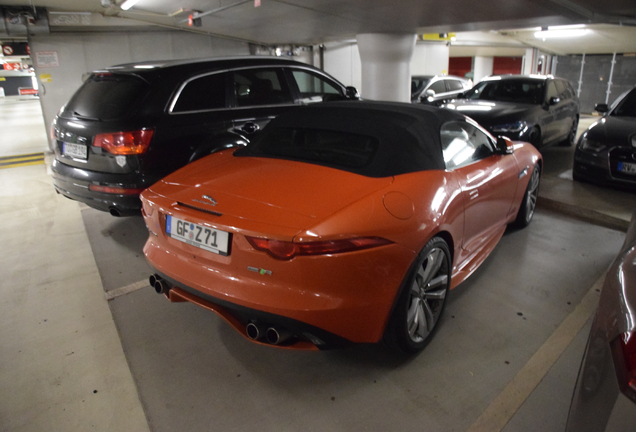 Jaguar F-TYPE R AWD Convertible