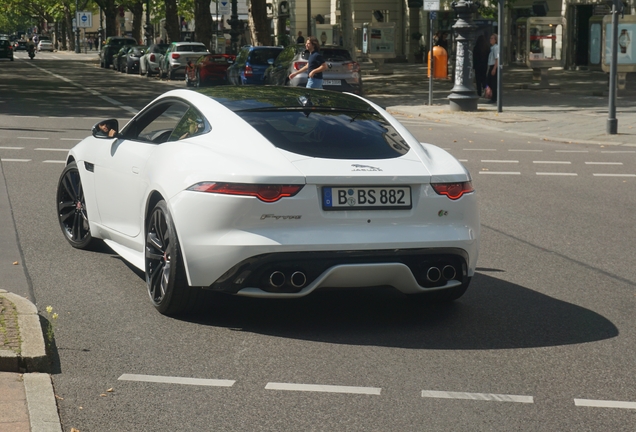 Jaguar F-TYPE R Coupé 2017