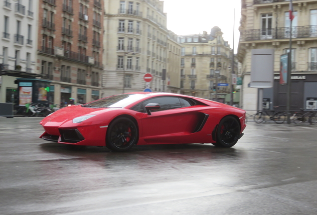 Lamborghini Aventador LP700-4