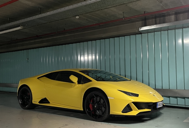 Lamborghini Huracán LP640-4 EVO