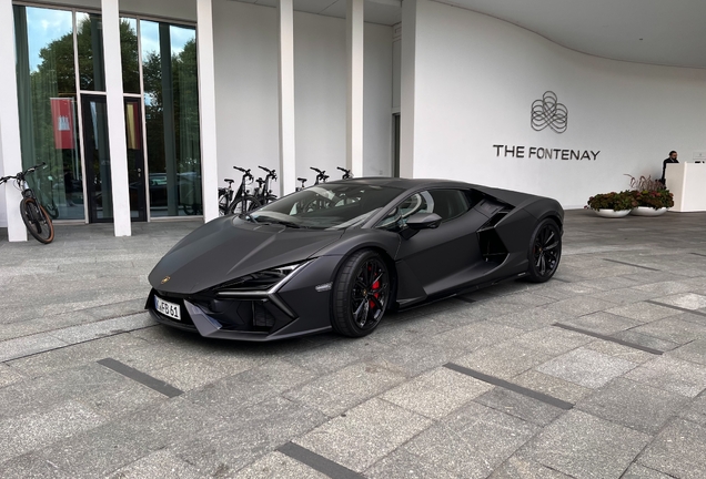 Lamborghini Revuelto