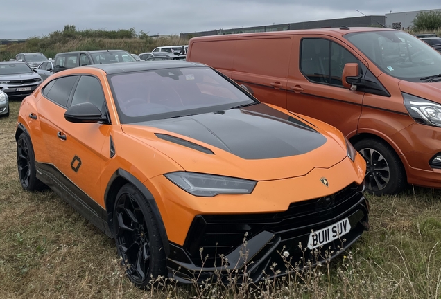 Lamborghini Urus Performante Essenza SCV12 Limited Edition
