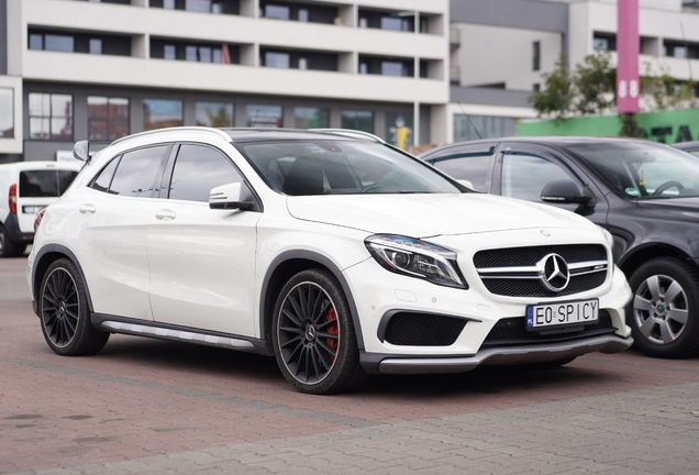 Mercedes-AMG GLA 45 X156