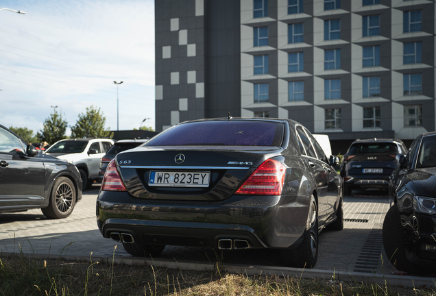 Mercedes-Benz S 63 AMG W221 2011