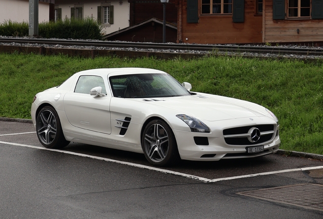 Mercedes-Benz SLS AMG