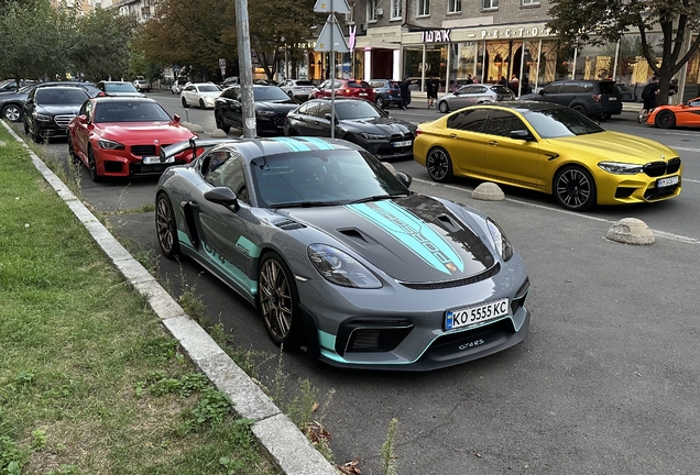 Porsche 718 Cayman GT4 RS Weissach Package