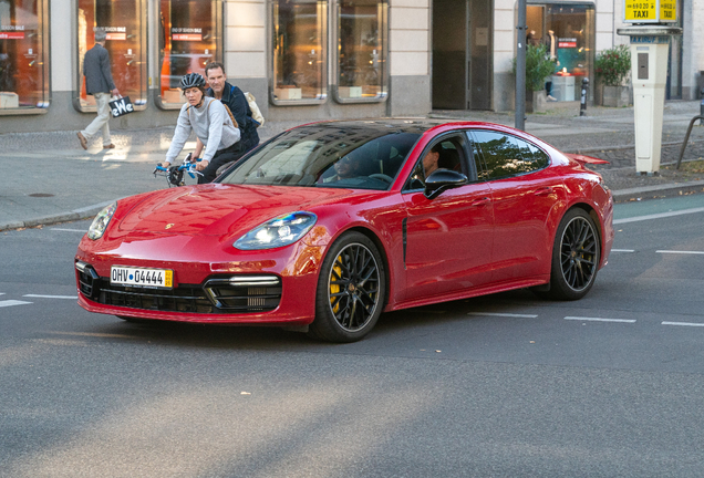 Porsche 971 Panamera GTS MkI