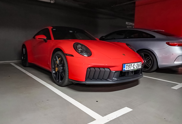 Porsche 992 Carrera 4 GTS MkII