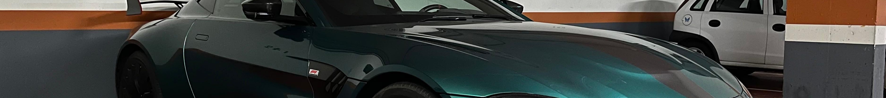 Aston Martin V8 Vantage Formula 1 Edition