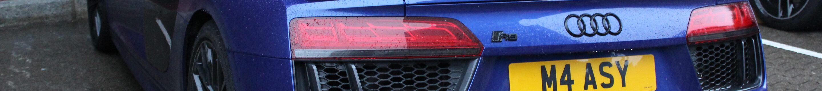 Audi R8 V10 Plus 2015