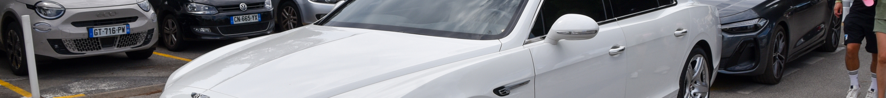 Bentley Flying Spur V8