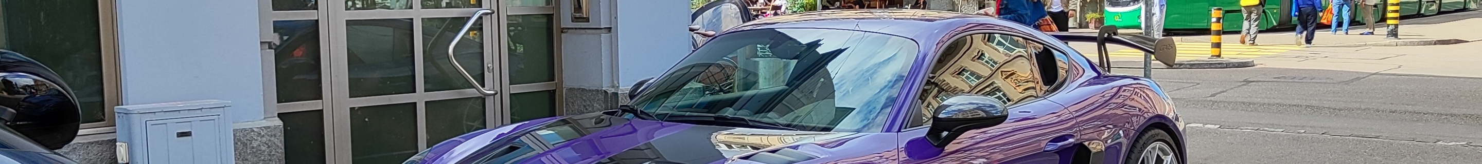 Porsche 718 Cayman GT4 RS Weissach Package