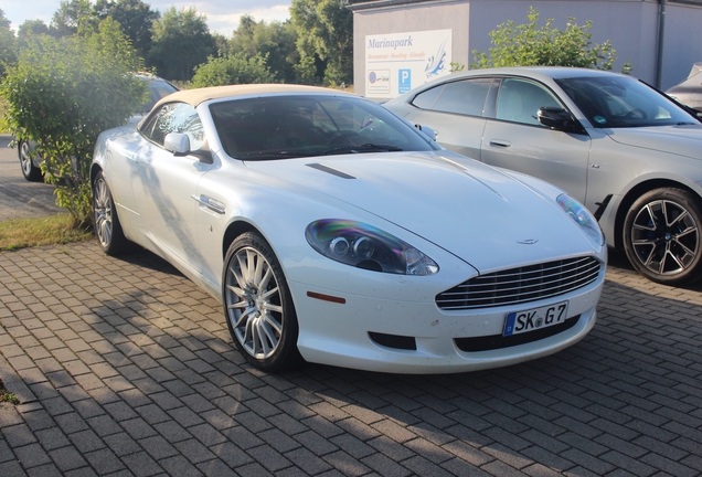Aston Martin DB9 Volante