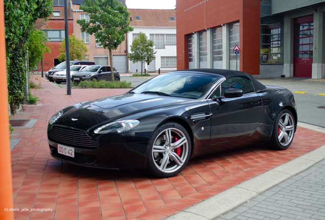Aston Martin V8 Vantage Roadster