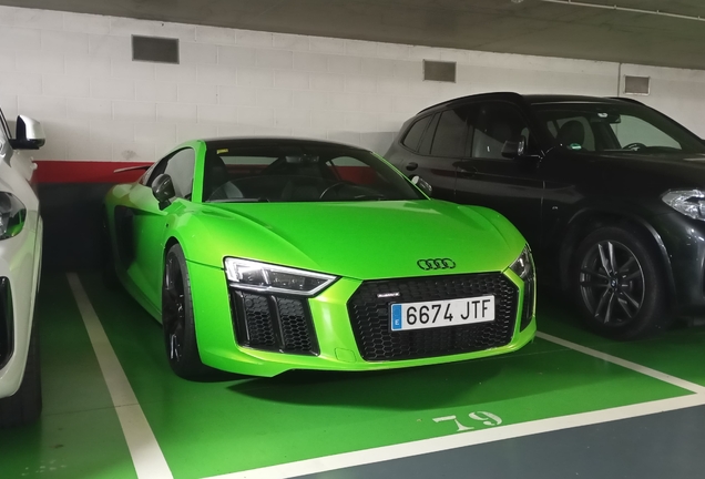 Audi R8 V10 Plus 2015
