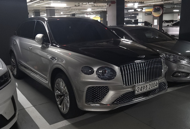 Bentley Bentayga Azure 2024