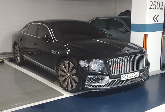 Bentley Flying Spur V8 2021