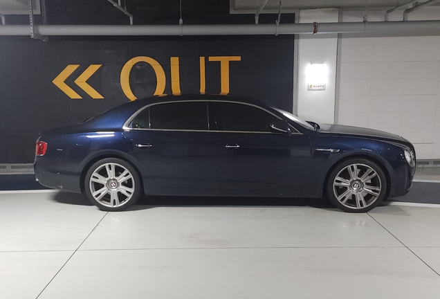 Bentley Flying Spur V8