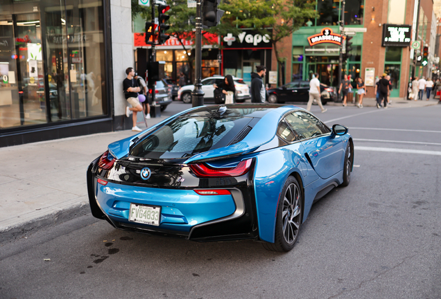 BMW i8