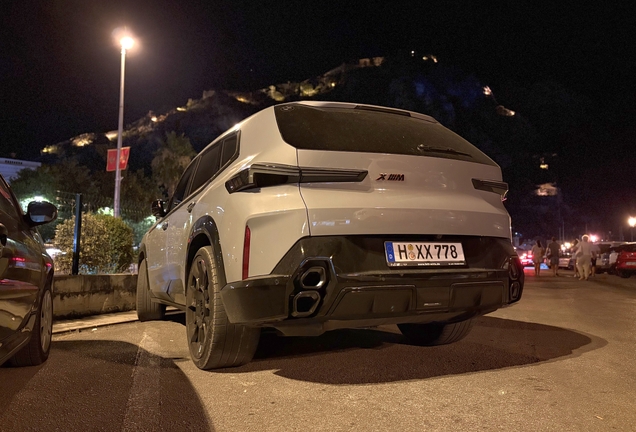 BMW XM G09 Label Red