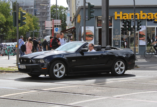 Ford Mustang GT Convertible 2011