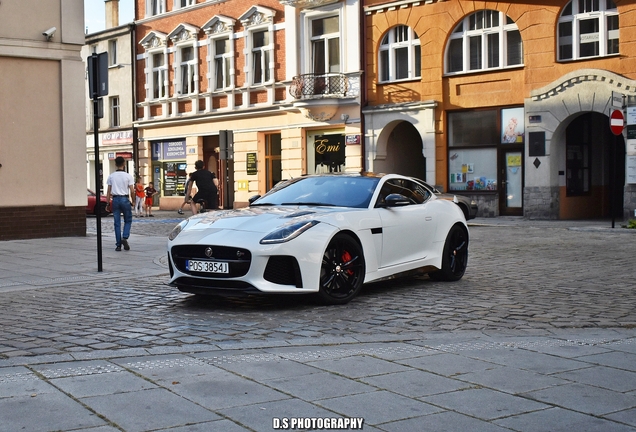 Jaguar F-TYPE SVR Coupé 2017