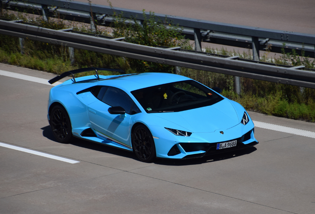 Lamborghini Huracán LP640-4 EVO
