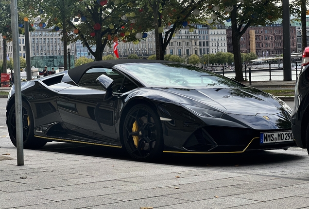 Lamborghini Huracán LP640-4 EVO Spyder
