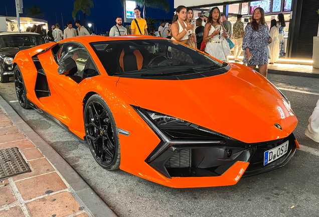 Lamborghini Revuelto