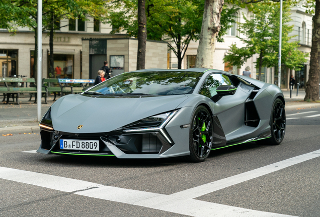 Lamborghini Revuelto