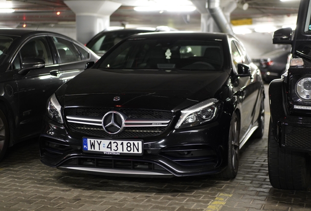 Mercedes-AMG A 45 W176 2015