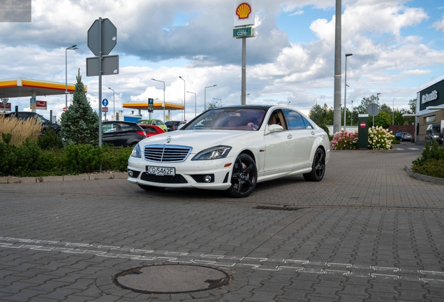 Mercedes-Benz S 63 AMG W221
