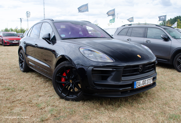 Porsche 95B Macan GTS MkIII