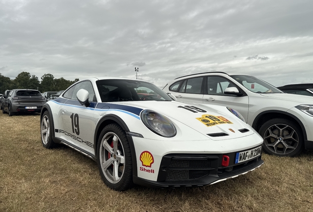 Porsche 992 Dakar