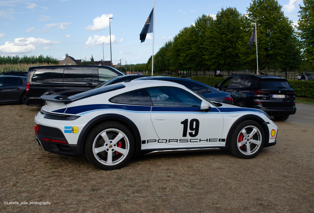 Porsche 992 Dakar
