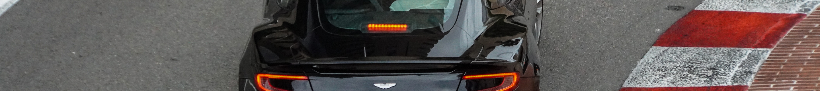 Aston Martin Vanquish S 2017