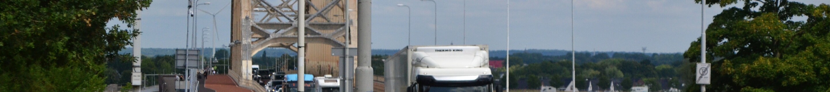 Bentley Flying Spur V8 2021