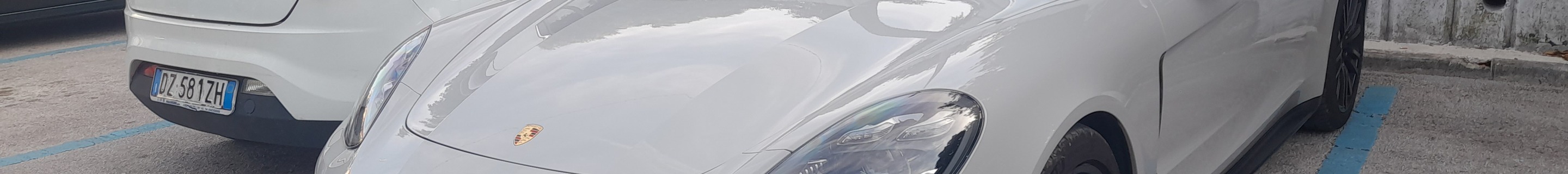 Porsche 971 Panamera GTS MkI