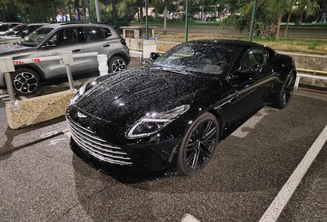 Aston Martin DB12
