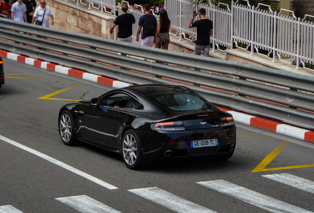 Aston Martin V8 Vantage S