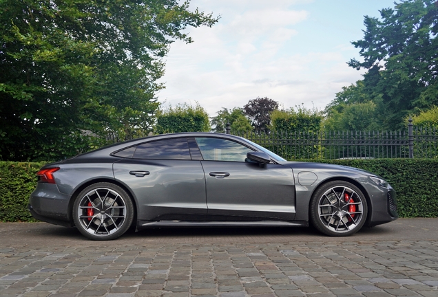 Audi RS E-Tron GT 2025